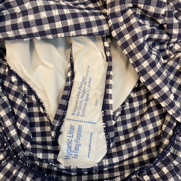 J Crew Gingham Seersucker one piece bathing suit - Picture 4 of 4